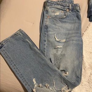 Ripped Boyfriend Jeans